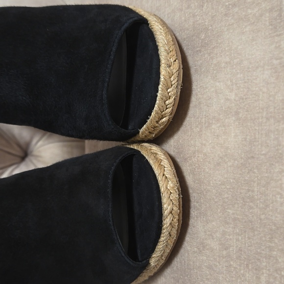 Tory Burch Raya suede wedge sandals, black, size 5M - Picture 6 of 9